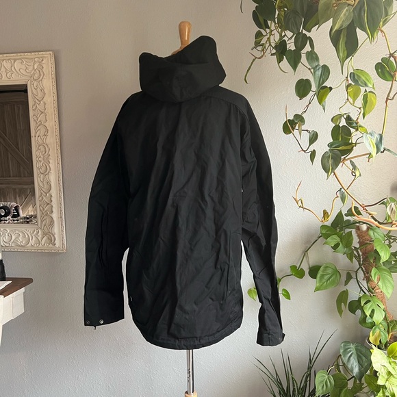 Fjällräven Black Hooded Jacket - Picture 3 of 12